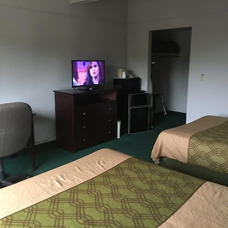 Rapids Inn & Suites Wisconsin Rapids Zewnętrze zdjęcie