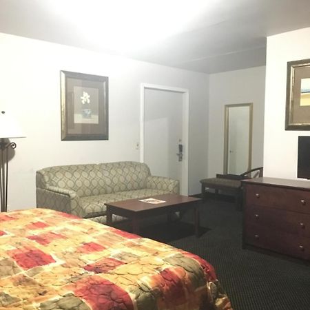 Rapids Inn & Suites Wisconsin Rapids Zewnętrze zdjęcie