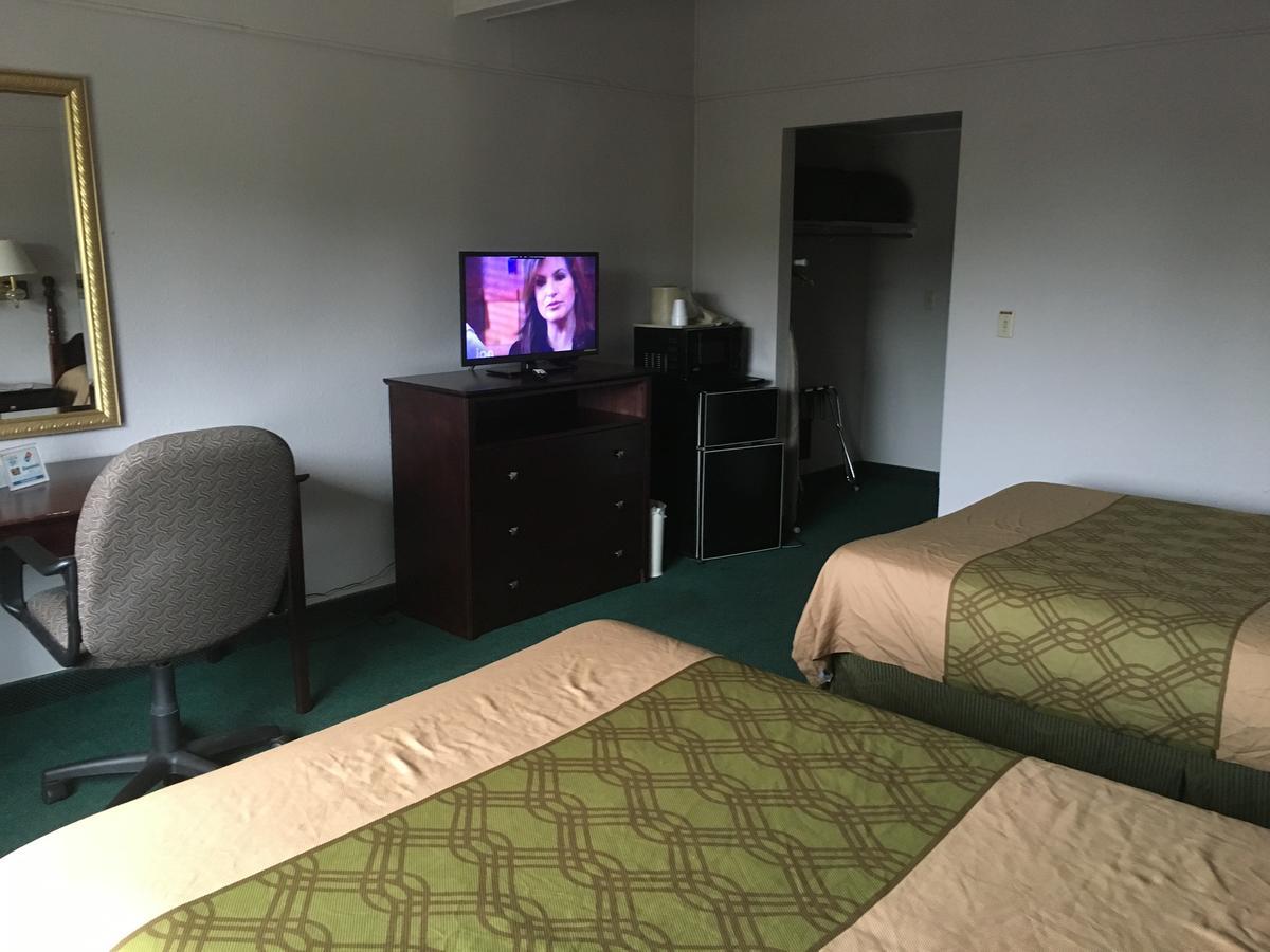 Rapids Inn & Suites Wisconsin Rapids Zewnętrze zdjęcie